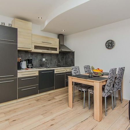 Apartmani Sanja Vir Exterior foto